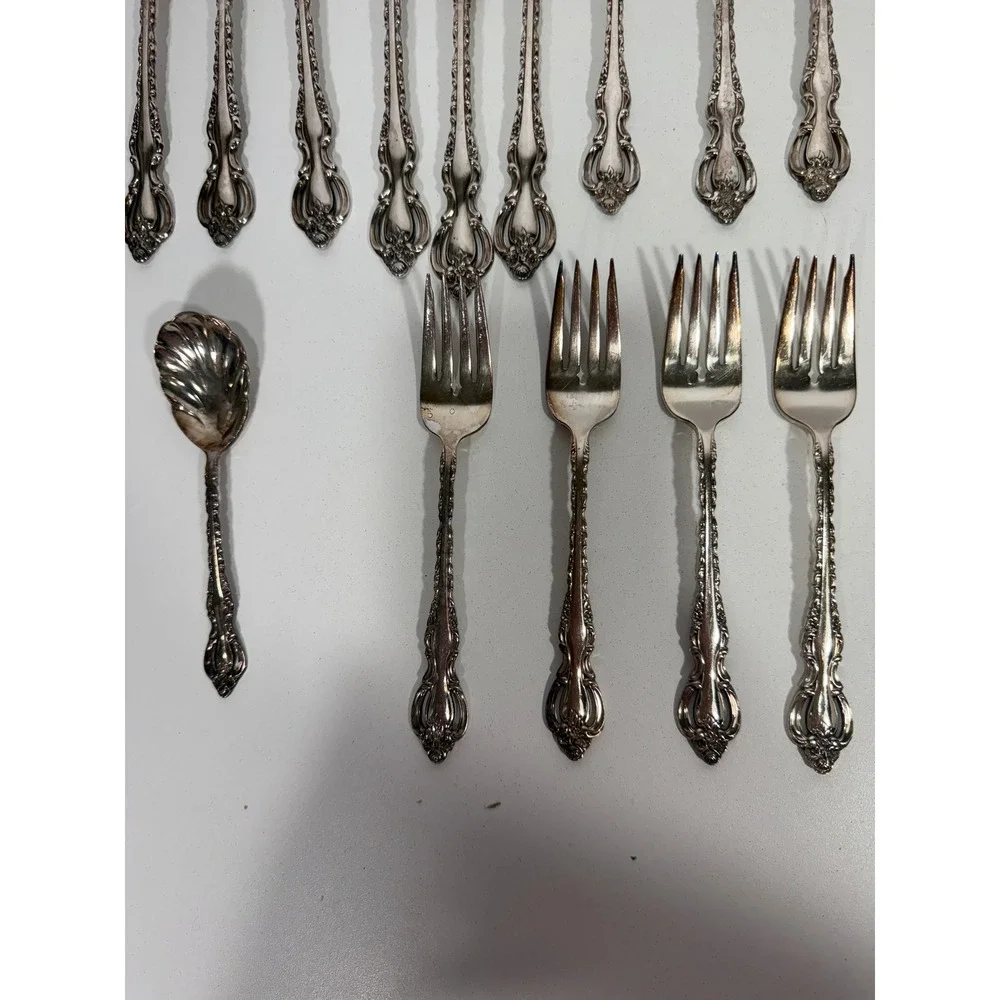 International Silver Deep Silver Reflection Silverplate Flatware 24 Piece Set